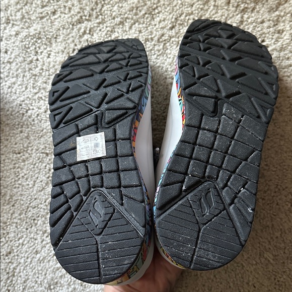 Skechers J Crown Uno Ravaged Love White Sneakers with Colorful Heart Accents 8.5 - Picture 5 of 10